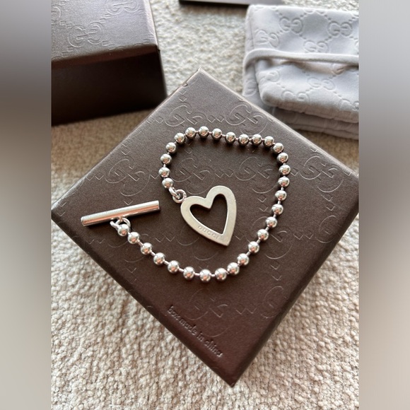 Silver GUCCI boule/heart bracelet - Picture 2 of 5